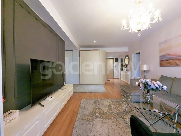 Apartament cu 3 camere semidecomandat, mobilat în Iancu Nicolae