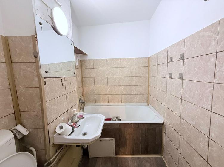 CENTRAL APARTAMENT 2 CAMERE DECOMANDAT BLOC REABILITAT TERMIC C.RESSU - 4