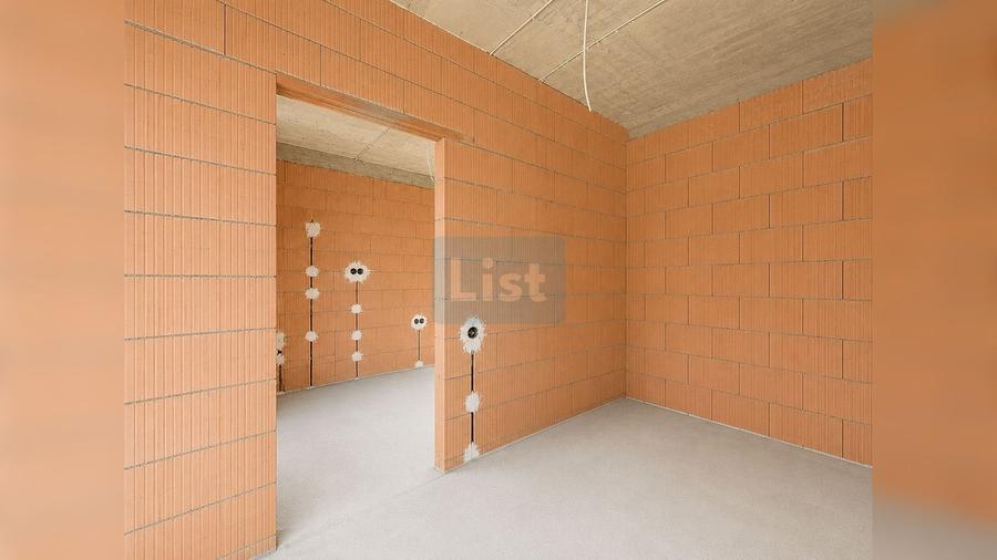 Casă cu 4 camere cu Teren 600 Mp în Florești