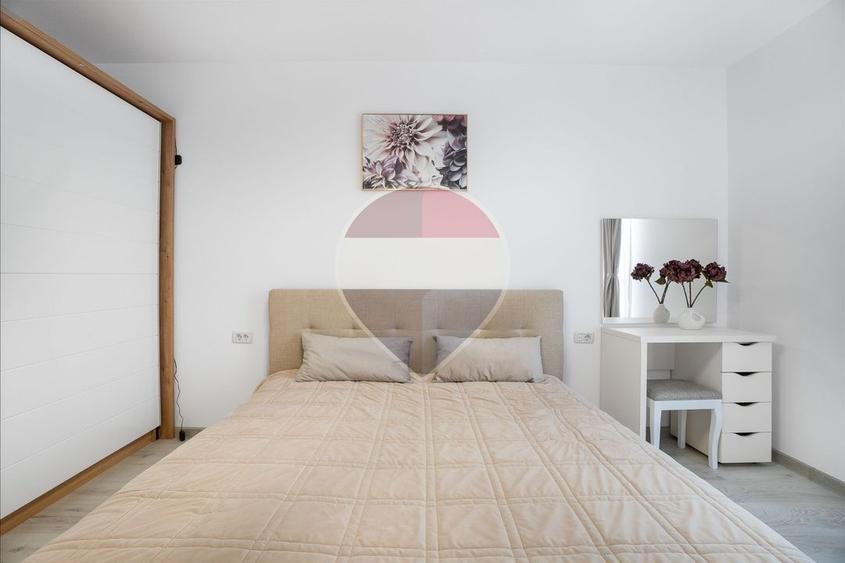 Apartament cu 3 camere decomandat, mobilat în Sânpetru