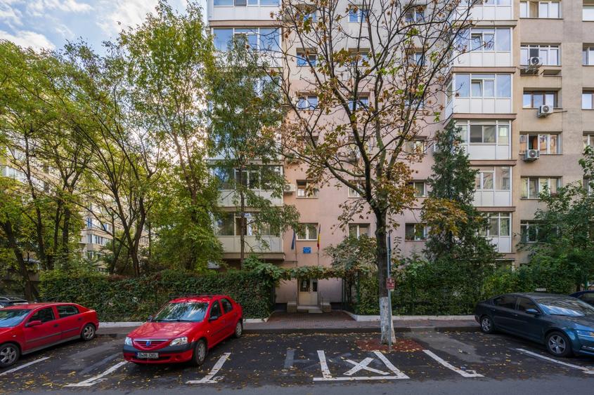 Apartament cu 2 camere semidecomandat, mobilat în Dristor