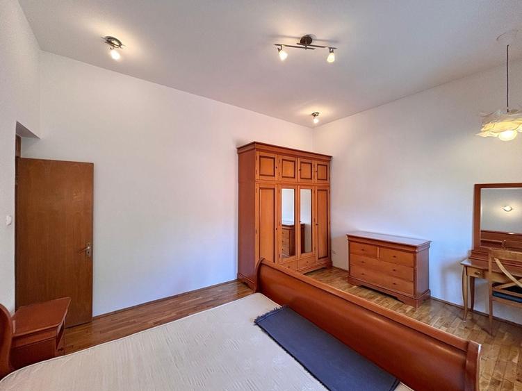 Apartament cu 3 camere, mobilat în Primăverii