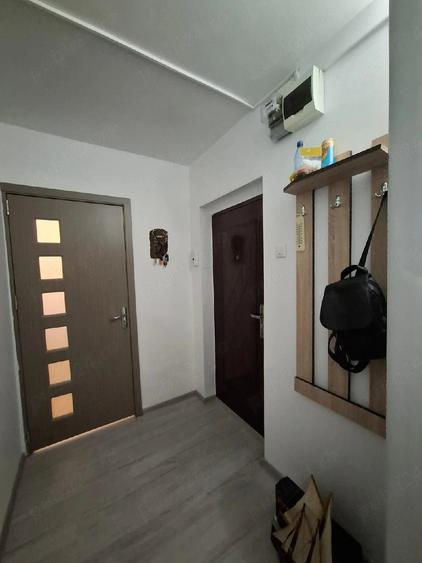 Apartament cu 2 camere decomandat, mobilat în Vest