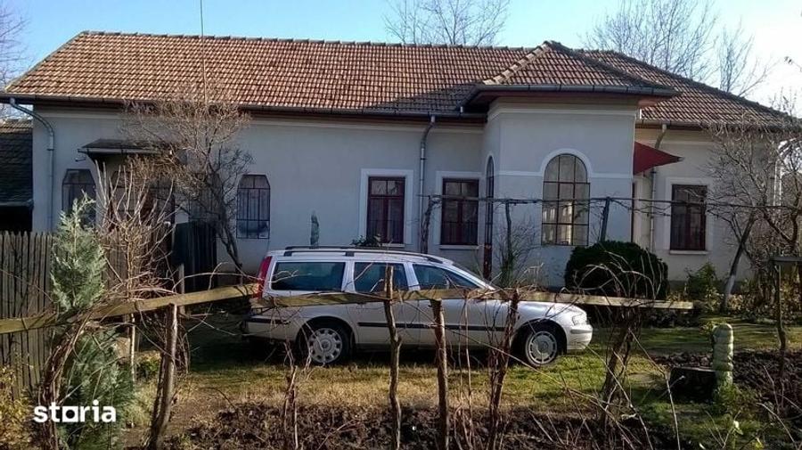 Casă cu 4 camere cu Teren 110 Mp în Giubega