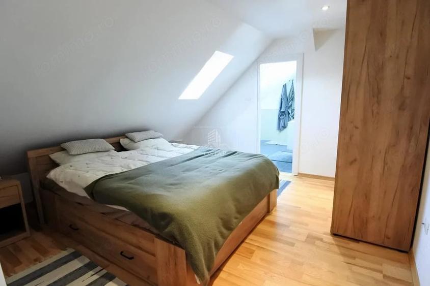 Apartament cu 4 camere decomandat în Central