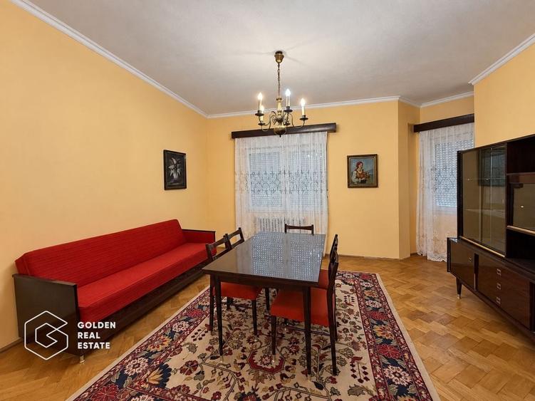 Casă individuală cu 7 camere cu Canalizare în Păuliș