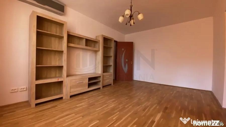 Apartament cu 3 camere semidecomandat în Chibrit