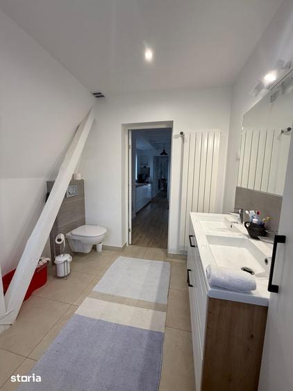 Casă cu 3 camere cu Teren 2000 Mp în Brebu