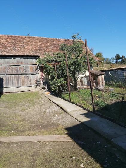 Casă cu 3 camere cu Teren 2506 Mp în Trei Sate