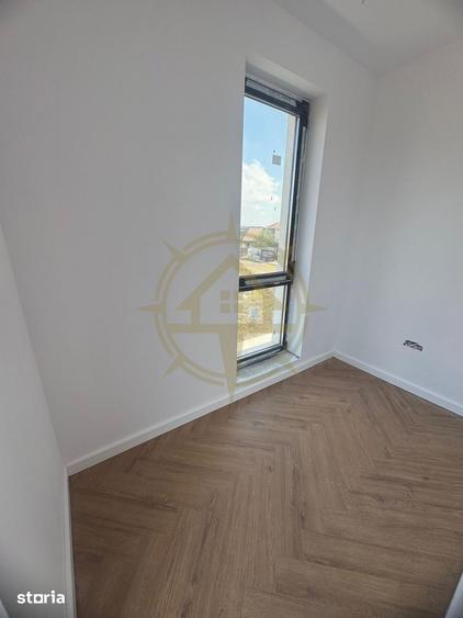 Casă cu 4 camere cu Teren 250 Mp în Petrești
