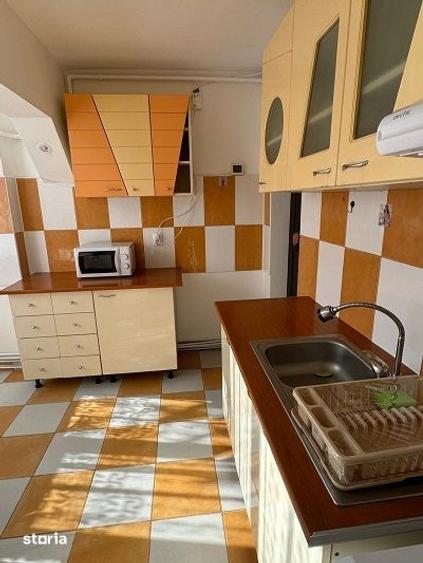 Garsonieră decomandată în Traian