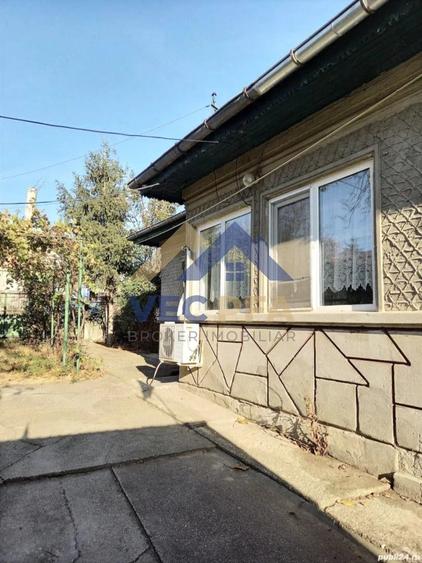 Casă cu 3 camere cu Teren 1274 Mp în Central