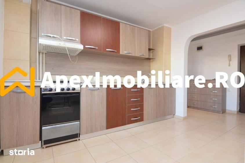 Apartament cu 2 camere decomandat, mobilat în Centrul Civic
