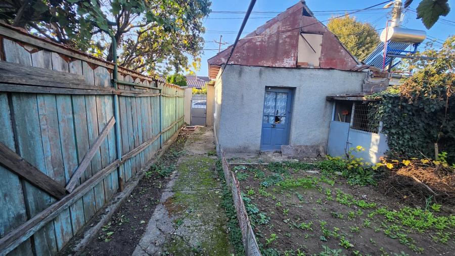 Casă individuală cu 3 camere cu Canalizare în CET