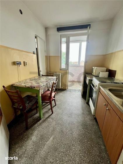 Apartament cu 3 camere decomandat în Rogerius