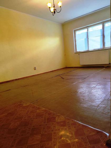 Apartament cu 2 camere decomandat în Școlilor