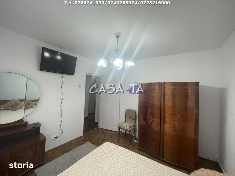 Apartament cu 4 camere decomandat în Central