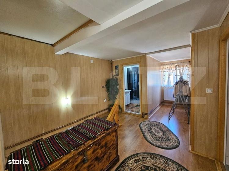 Casă cu 4 camere în Tău