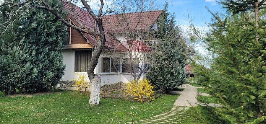 Casă cu 5 camere cu Teren 2000 Mp în Stațiunea Climaterică Sâmbăta