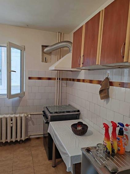 Apartament cu 2 camere decomandat în Berceni