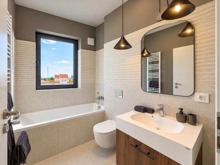 Apartament cu 3 camere decomandat, mobilat în Ultracentral