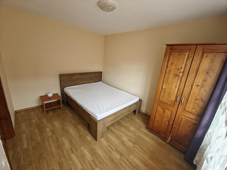 Apartament cu 3 camere decomandat în Turnișor
