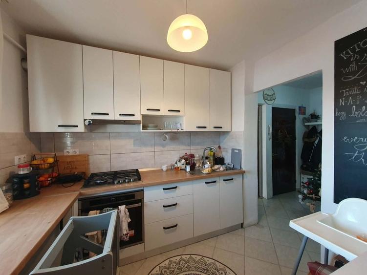 Apartament cu 2 camere decomandat în Dacia