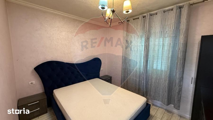 Casă cu 5 camere cu Teren 400 Mp în Vânători