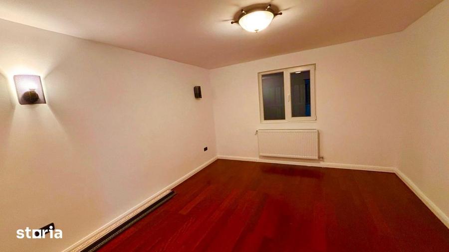 Casă cu 4 camere cu Teren 460 Mp în Sălăjan