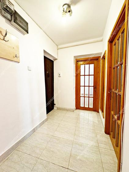 Apartament cu 2 camere decomandat în Micro 21