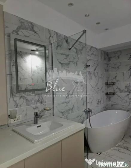 Apartament cu 3 camere decomandat în Delfinariu