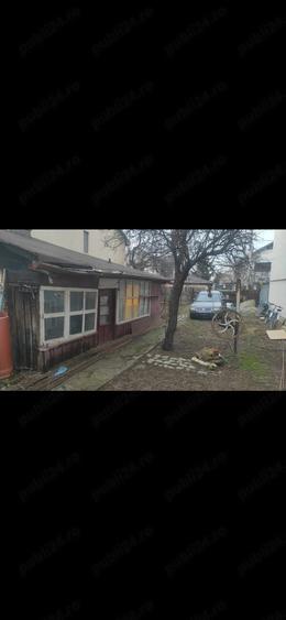 Casă cu Teren 200 Mp în Central