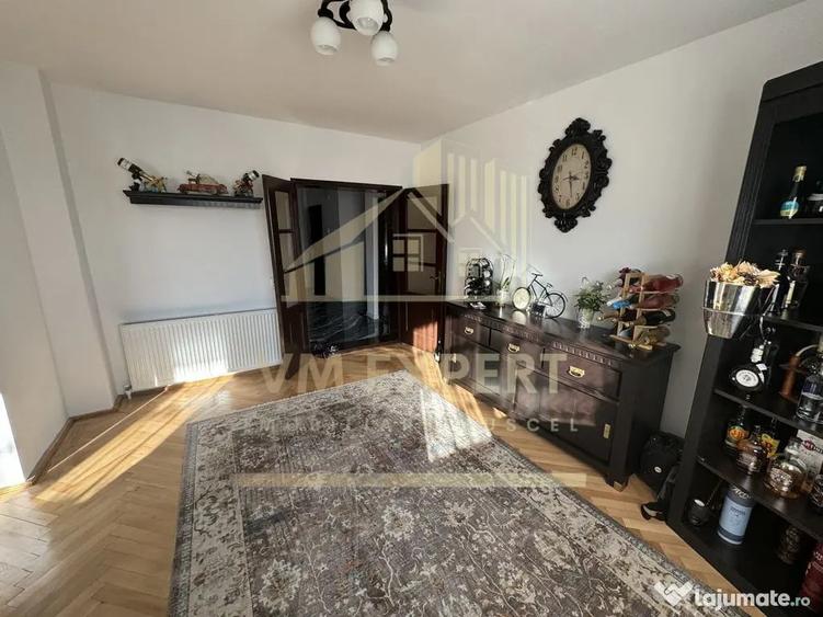 Casă cu 5 camere cu Teren 2078 Mp în Câmpulung Muscel