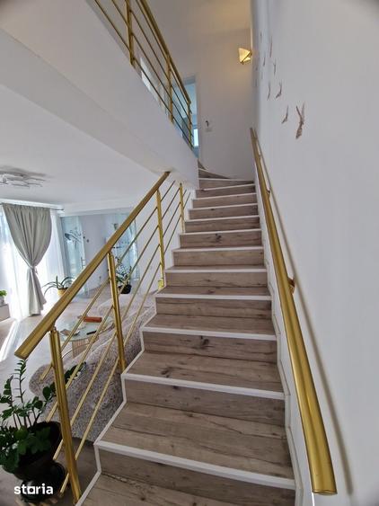 Casă cu 4 camere cu Teren 80 Mp în Titan