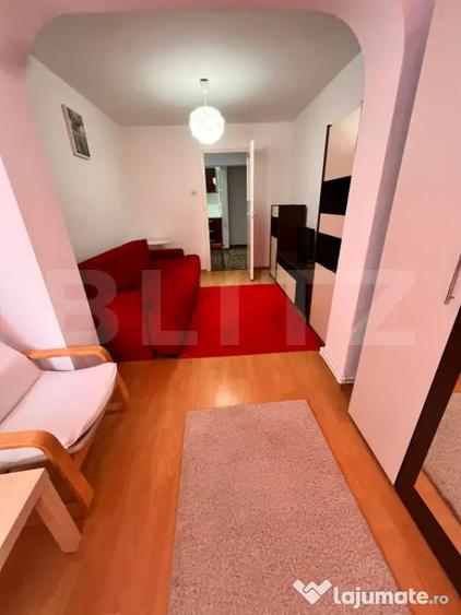 Apartament cu 3 camere decomandat, mobilat în Central