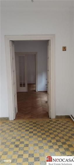 Casă cu 4 camere cu Teren 204 Mp în Floreasca