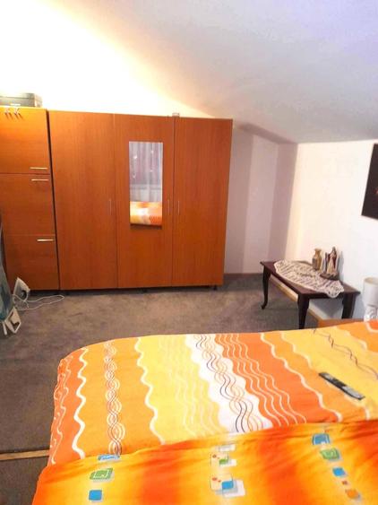 Apartament cu 3 camere decomandat în Plopilor