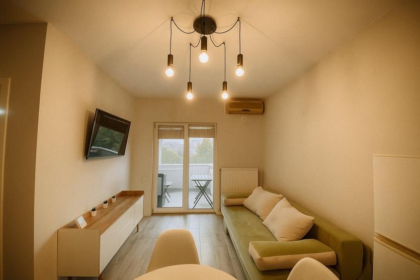 Apartament cu 2 camere decomandat, mobilat în Faleza Nord