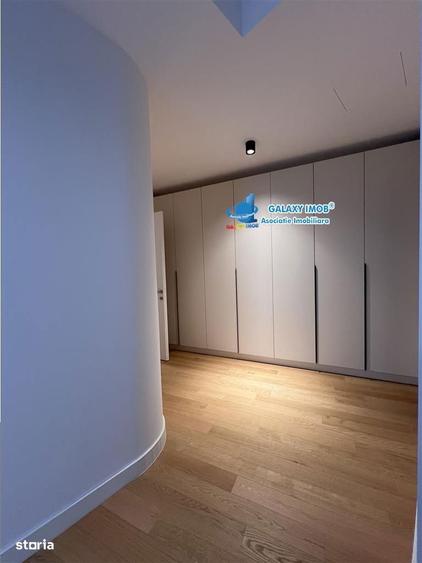 Apartament cu 4 camere, mobilat în Central