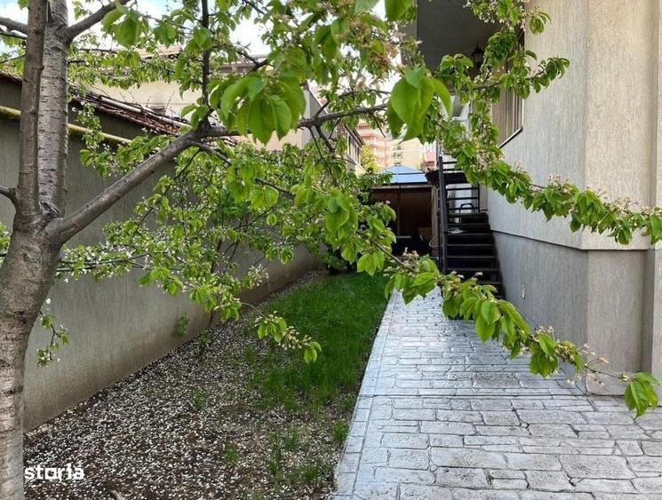 Apartament cu 3 camere în Lacul Tei