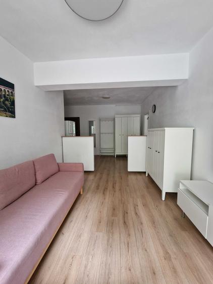 Apartament cu 2 camere semidecomandat în Militari