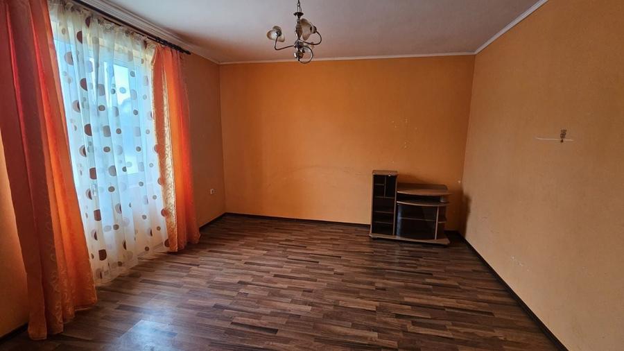 Casă cu 4 camere în Galșa