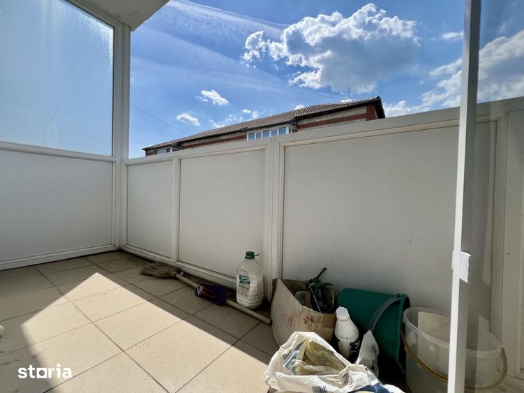 Apartament cu 3 camere semidecomandat în Odobescu