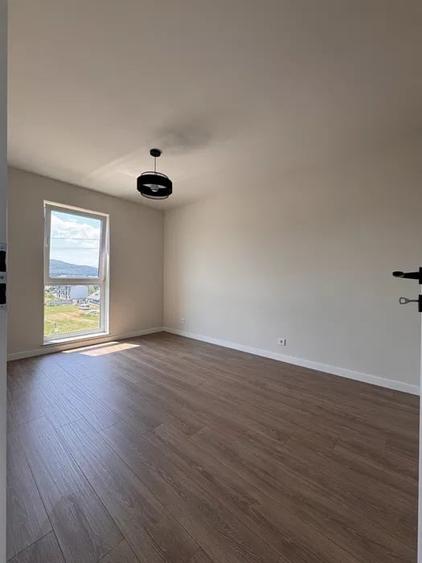 Apartament cu 2 camere semidecomandat în Florești