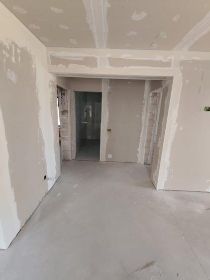 Casă individuală cu 3 camere cu Canalizare în Exterior Sud