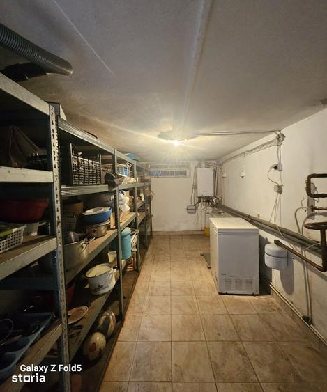 Casă cu 4 camere semidecomandat cu Teren 640 Mp în Sântandrei