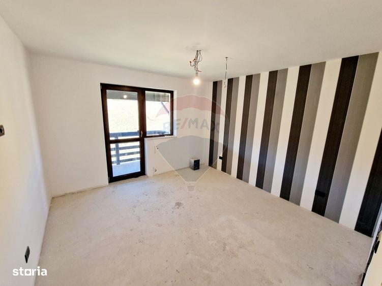 Casă cu 4 camere în Central