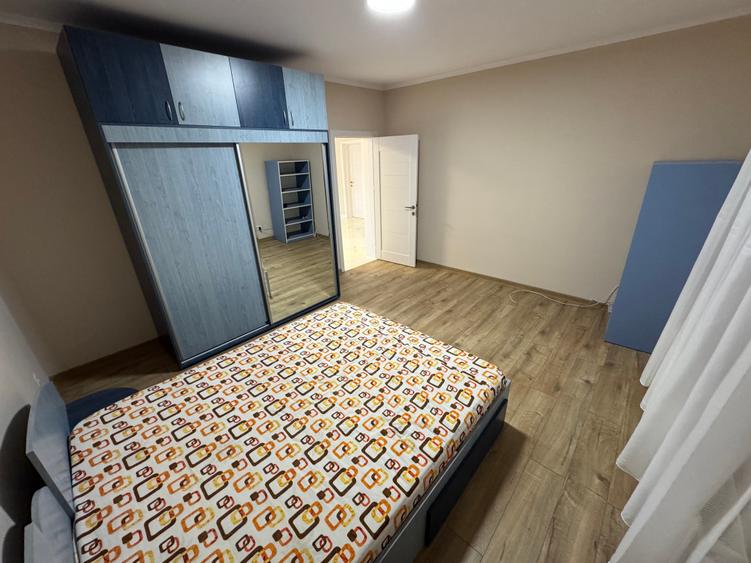 Casă cu 5 camere cu Garaj în Mogoșoaia