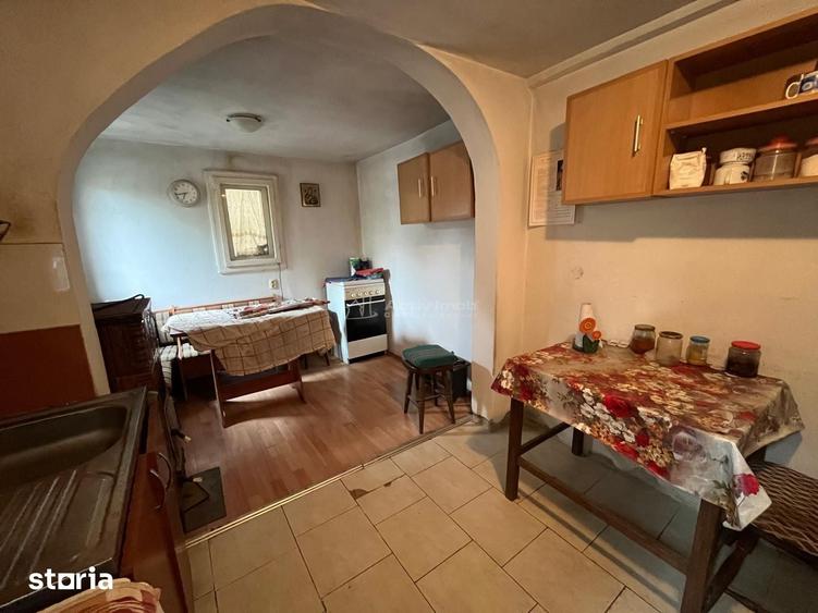 Casă cu 3 camere cu Teren 822 Mp în Central