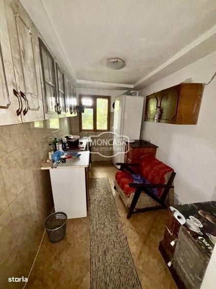 Casă cu 3 camere cu Teren 1335 Mp în Central